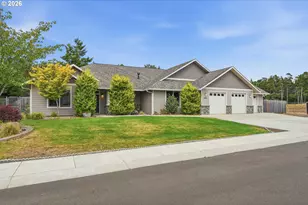 699 N Morrison St, Coos Bay, OR 97420 - Photo 5