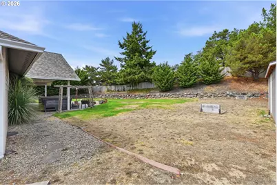 699 N Morrison St, Coos Bay, OR 97420 - Photo 45