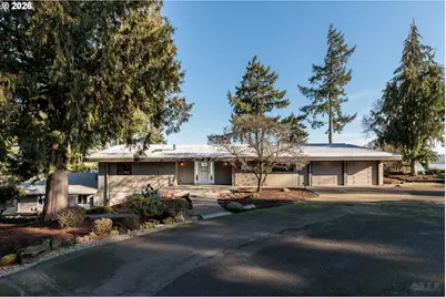 555 Grey Cliffs Dr, Saint Helens, OR 97051 - Photo 1
