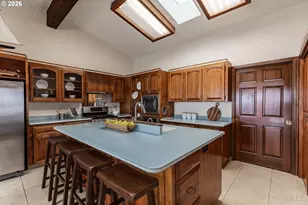 555 Grey Cliffs Dr, Saint Helens, OR 97051 - Photo 9