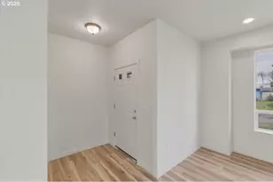 371 E 2nd Ave, Junction City, OR 97448 - Photo 3