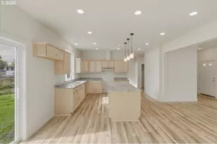 371 E 2nd Ave, Junction City, OR 97448 - Photo 7