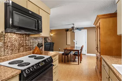 2369 NE Poynter St, Hillsboro, OR 97124 - Photo 17