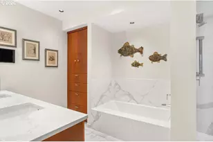 841 S Gaines St, Portland, OR 97239 - Photo 23