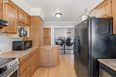 1303 NE Logan St, McMinnville, OR 97128 - Photo 11