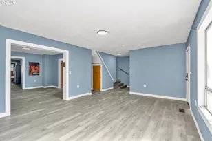 271 N 3rd St, Jefferson, OR 97352 - Photo 7