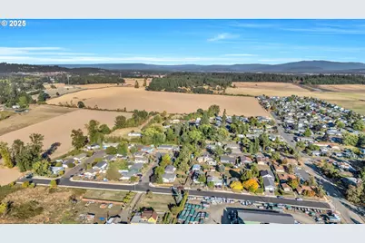 271 N 3rd St, Jefferson, OR 97352 - Photo 45