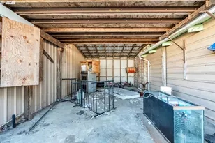 271 N 3rd St, Jefferson, OR 97352 - Photo 41