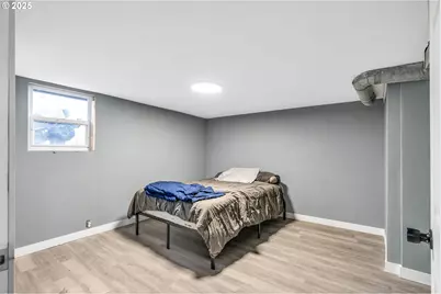 271 N 3rd St, Jefferson, OR 97352 - Photo 31