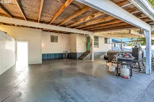 271 N 3rd St, Jefferson, OR 97352 - Photo 39