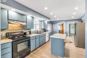 271 N 3rd St, Jefferson, OR 97352 - Photo 11