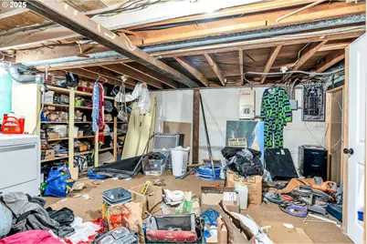 271 N 3rd St, Jefferson, OR 97352 - Photo 37