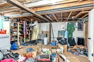 271 N 3rd St, Jefferson, OR 97352 - Photo 37