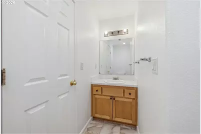 3906 Century Dr, Eugene, OR 97402 - Photo 37