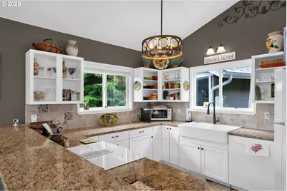 6027 View Loop, Florence, OR 97439 - Photo 11