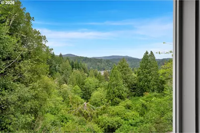 6027 View Loop, Florence, OR 97439 - Photo 13