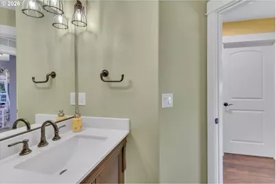 404 Vine Ave, Woodburn, OR 97071 - Photo 33