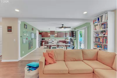 404 Vine Ave, Woodburn, OR 97071 - Photo 19