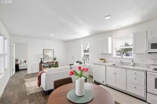 1085 W 1st Ave, Junction City, OR 97448 - Photo 13