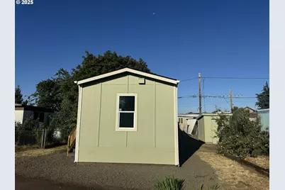 1085 W 1st Ave #8, Junction City, OR 97448 - Photo 19