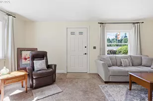 3115 SW Illinois St, Portland, OR 97239 - Photo 3