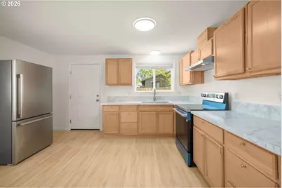 1082 SW 179th Ave, Beaverton, OR 97003 - Photo 7