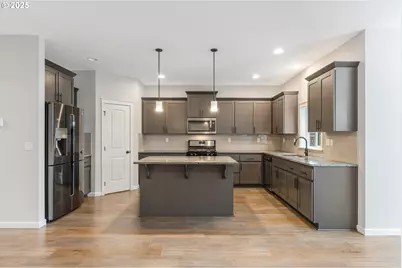 11369 NW 325th Ave, North Plains, OR 97133 - Photo 9