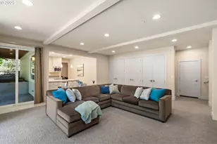 3425 SW 57th Ave, Portland, OR 97221 - Photo 21