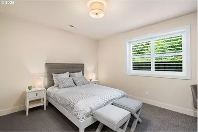 3425 SW 57th Ave, Portland, OR 97221 - Photo 23