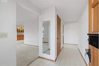 1350 Dogwood Dr, Woodburn, OR 97071 - Photo 3