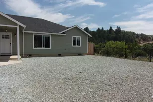 1340 NE Lisa Way, Myrtle Creek, OR 97457 - Photo 3