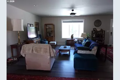 1340 NE Lisa Way, Myrtle Creek, OR 97457 - Photo 9