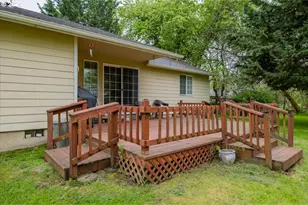 1396 Cascade Dr, Lebanon, OR 97355 - Photo 29