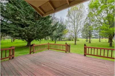 1396 Cascade Dr, Lebanon, OR 97355 - Photo 3