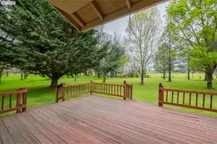 1396 Cascade Dr, Lebanon, OR 97355 - Photo 3