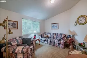 1396 Cascade Dr, Lebanon, OR 97355 - Photo 7