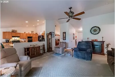 1396 Cascade Dr, Lebanon, OR 97355 - Photo 5