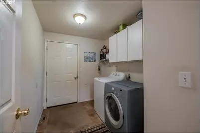 1396 Cascade Dr, Lebanon, OR 97355 - Photo 27