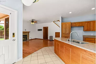 4060 Hampshire Ln, Eugene, OR 97404 - Photo 13