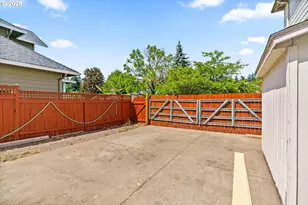 4060 Hampshire Ln, Eugene, OR 97404 - Photo 45