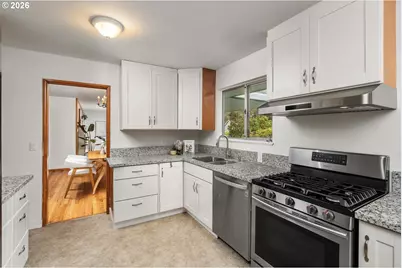 7830 SW 84th Ave, Portland, OR 97223 - Photo 9