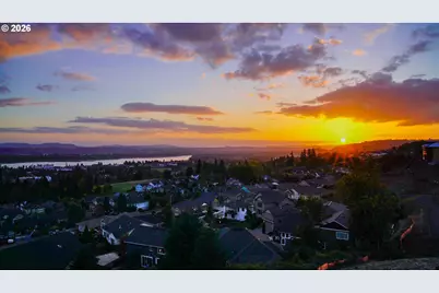 610 N Y St, Washougal, WA 98671 - Photo 3