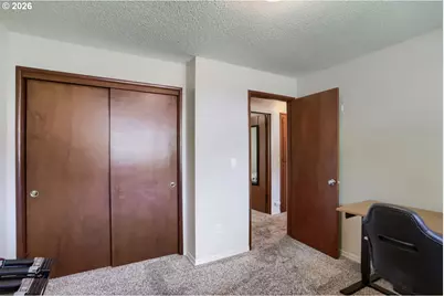 13614 SE Harrison Ct, Portland, OR 97233 - Photo 27