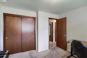 13614 SE Harrison Ct, Portland, OR 97233 - Photo 27