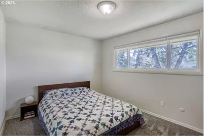13614 SE Harrison Ct, Portland, OR 97233 - Photo 23