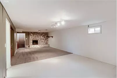 13614 SE Harrison Ct, Portland, OR 97233 - Photo 33