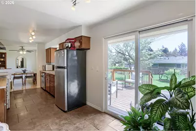 13614 SE Harrison Ct, Portland, OR 97233 - Photo 19