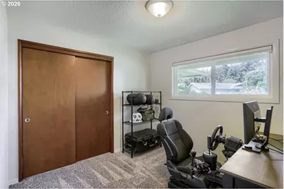 13614 SE Harrison Ct, Portland, OR 97233 - Photo 25
