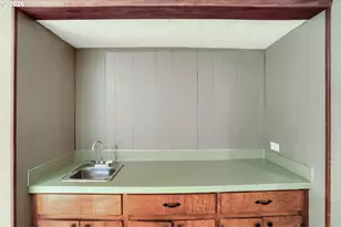 13614 SE Harrison Ct, Portland, OR 97233 - Photo 31