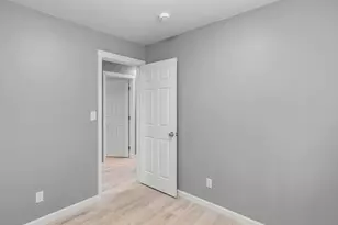 10503 NW 3rd St, Portland, OR 97231 - Photo 27